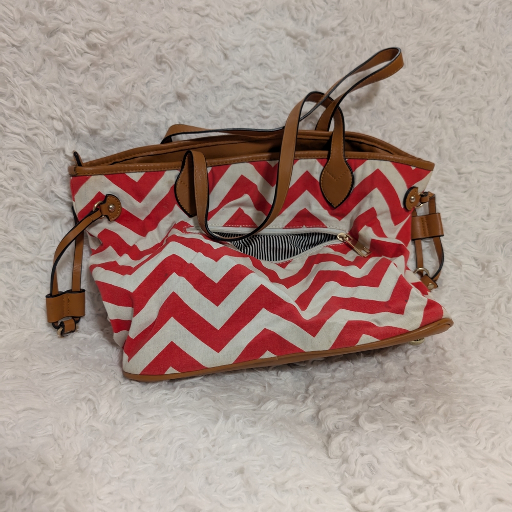 Chevron Red and Tan Women's Tote Bag